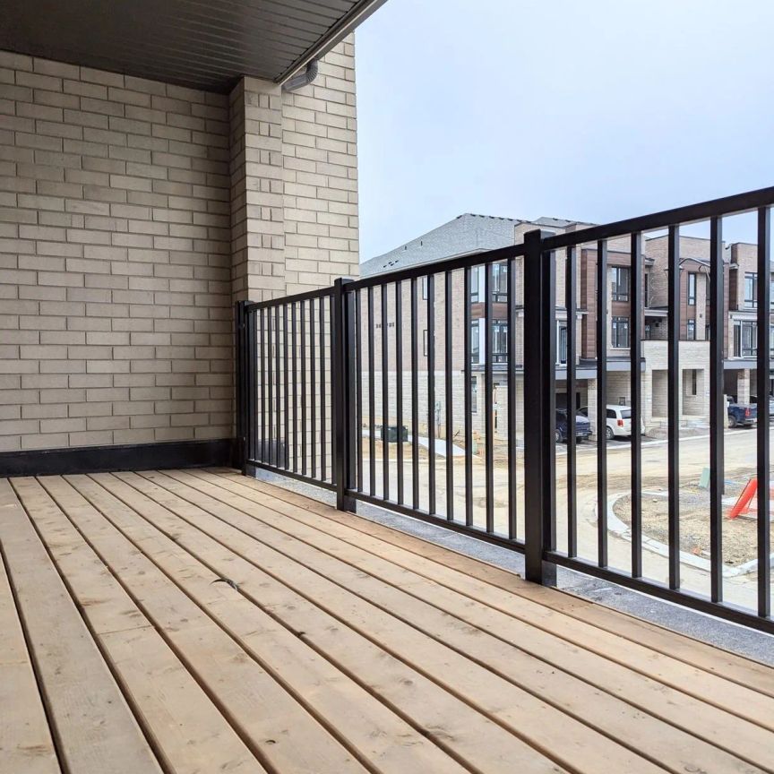 Condo Townhouse For Lease | N9250544 - Photo 1