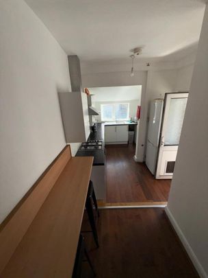 1 bedroom in a house share to rent - Photo 1