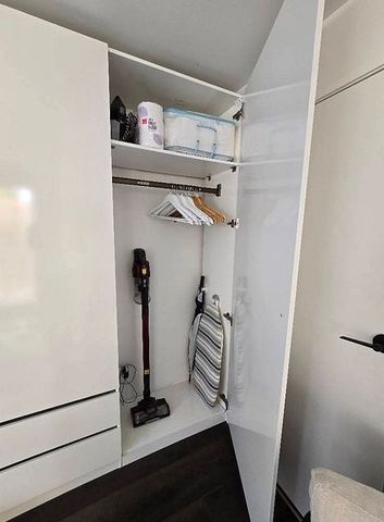 Ultra Modern - Fully Furnished unit - Photo 4