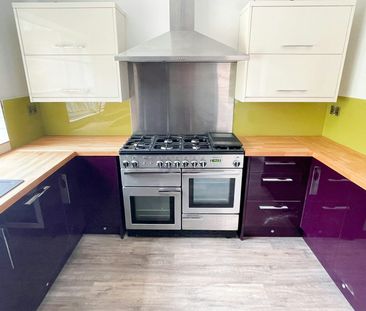 Terraced House to rent on - Photo 1