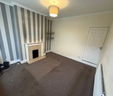 2 bed Not Specified - To Let - Photo 2
