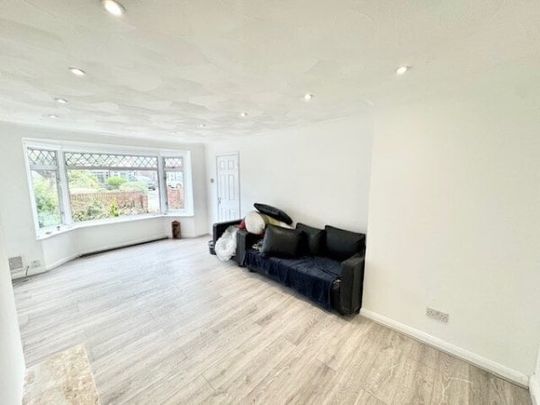 Stephen Avenue, Elm Park, RM13 7NP, Property for rent - Photo 1