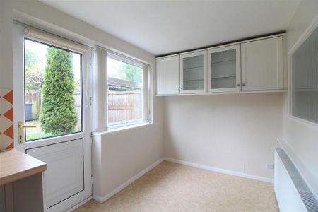 2 bedroom end of terrace house to rent - Photo 4
