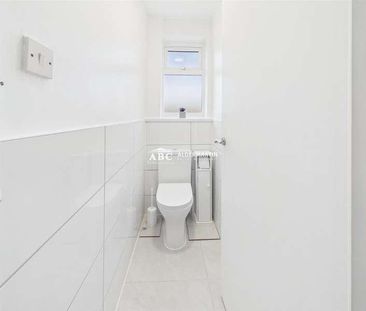 Twickenham Gardens, Harrow, HA3 - Photo 6