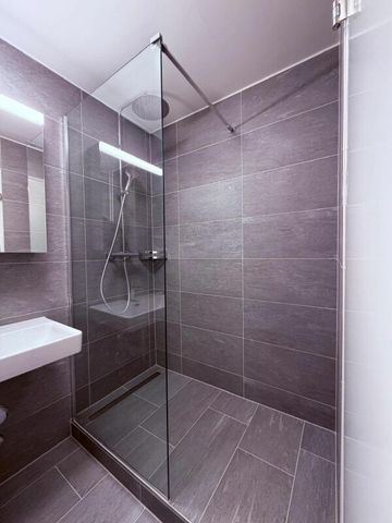 Erstbezug 2.5-Zimmer mit eigener WM/TU, grossem Balkon und Kellerabteil - Photo 2