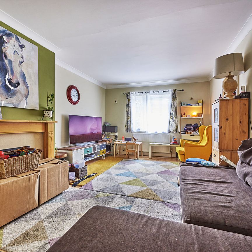 Available unfurnished from 05/01/2026 - Photo 1