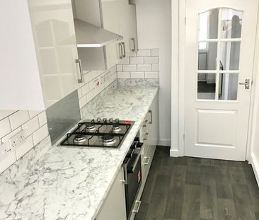 3 Bed Terraced House, Torcross Avenue, CV2 - Photo 5