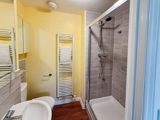 4 bedroom mid-terrace to rent Damselfly Road, Northampton, NN4 9ET - Photo 1