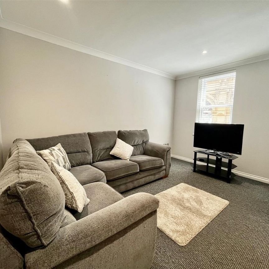 Curzon Place, Gateshead - Photo 1
