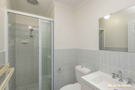 Spacious 2-bedroom residence in a superb location - Photo 5