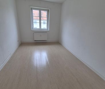 Kleine 2 ZKB Wohnung zu vermieten ! - Photo 1