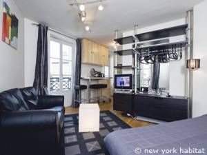 Logement à Paris, Location meublée - Photo 1