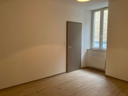 Location Appartement 1 pièce 32m² BESANCON 25000 - Photo 2