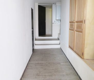 T2 MEUBLÉ 560€ H.C Nîmes Vauban, 37m² - Photo 2