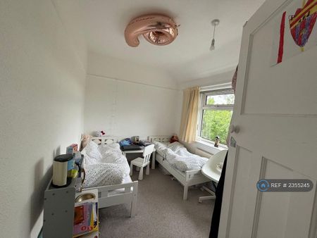 3 bedroom semi-detached house to rent - Photo 2