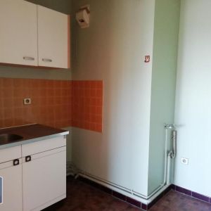 Location Appartement 1 pièce 33m² CHATEAUROUX 36000 - Photo 2