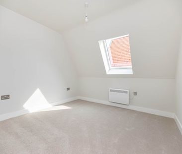 2 bed apartment to rent in Danecourt Road, Parkstone, BH14 - Photo 4