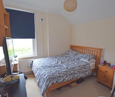 4 bedroom terraced house to rent - Photo 4