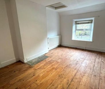 2 bedroom semi-detached house to rent - Photo 3