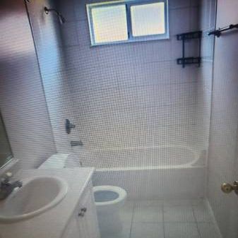 2 Bedroom/1 Bathroom Suite - Photo 4