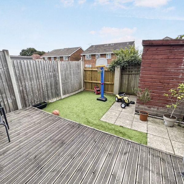 3 bedroom terraced house to rent - Photo 1