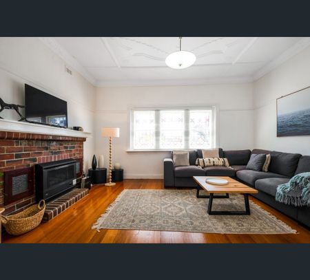 11 Pyke Street, Quarry Hill, Vic 3550 - Photo 2