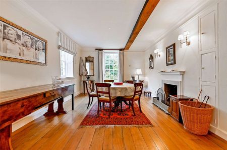 A charming portion of a wonderful country home on the edge of Wroughton, with super views of the neighbouring church. - Photo 2