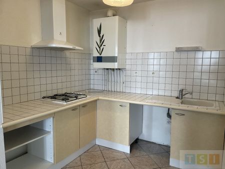 Location Appartement 2 pièces 51m² LANNEMEZAN 65300 - Photo 2