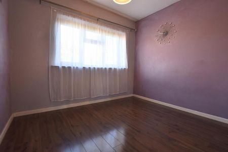 3 bedroom end of terrace house to rent - Photo 5