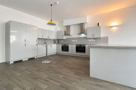 1 bedroom in a house share to rent - Photo 3