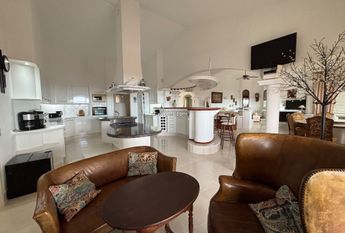 Luxury Villa in Muchamiel, for rent