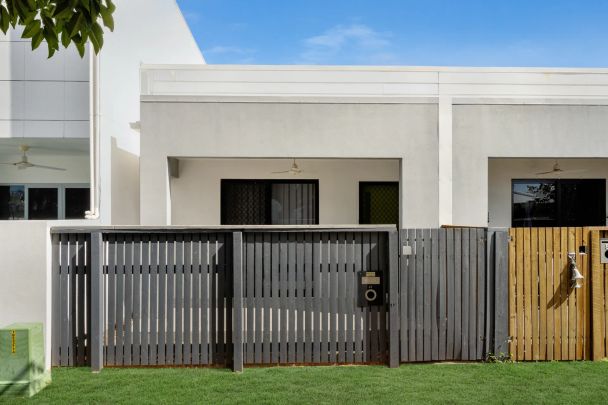 49 Holyoak Avenue, - Photo 1