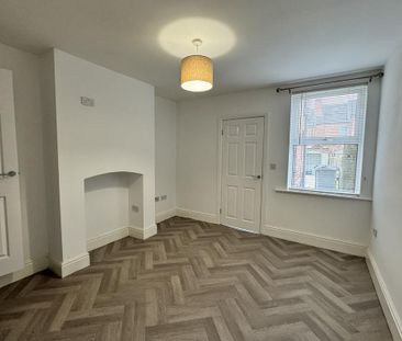 2 bedroom terraced house to rent - Photo 6