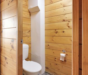 5 BEDROOM LIVING! - Photo 6