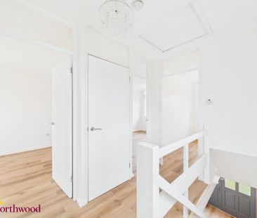 3 bedroom semi-detached house to rent - Photo 6