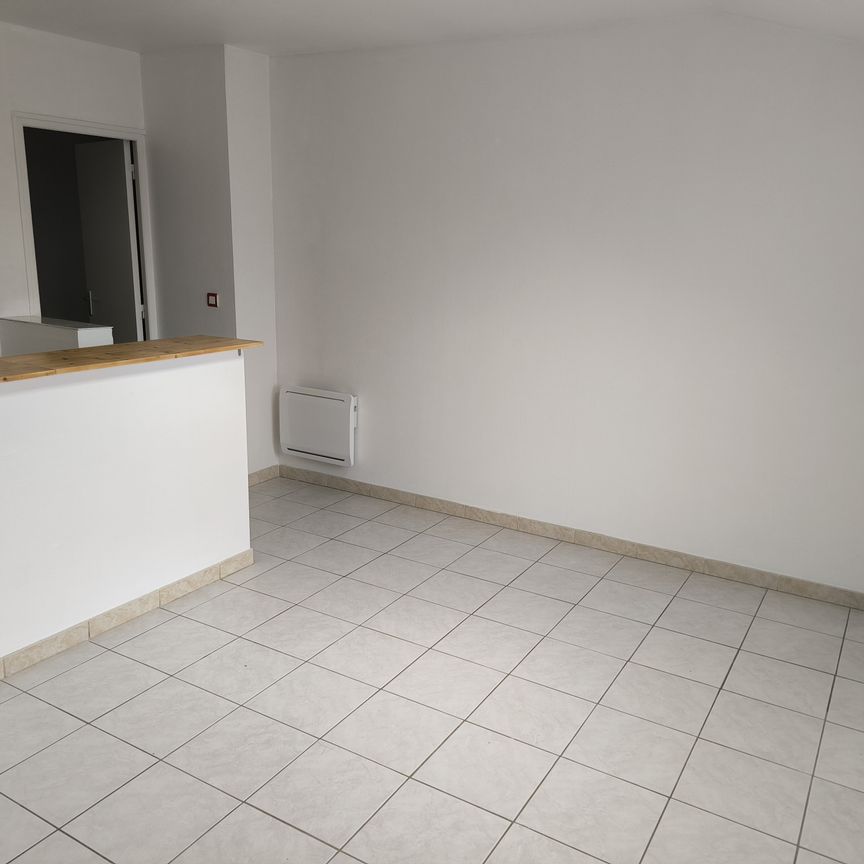 Location Appartement 2 pièces 30m² LAROCHE ST CYDROINE 89400 - Photo 1