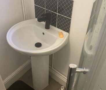 7 bedroom terraced house to rent - Photo 1