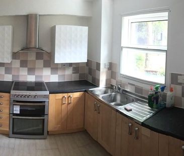 2 bedroom flat to rent - Photo 6