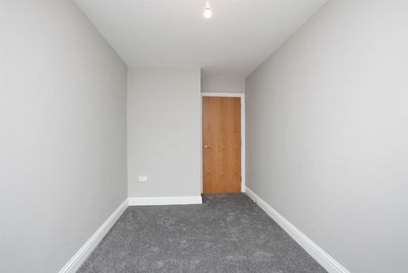 Apt 16 Grafton Court, 85 Kings Road, - Photo 4