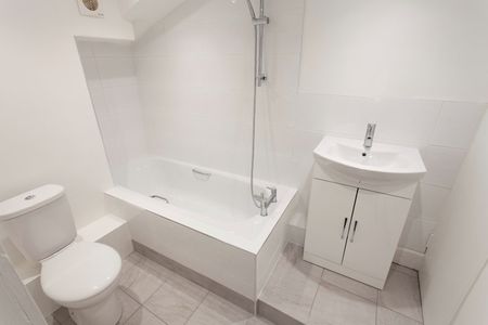 1 Bed Flat, St Johns Street, RG1 - Photo 2