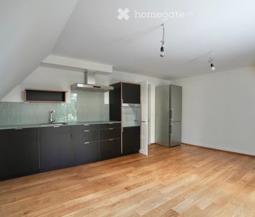 Fein renovierte 3-Zimmer-Dachwohnung über Eschlikon TG, idyllisch g... - Photo 1
