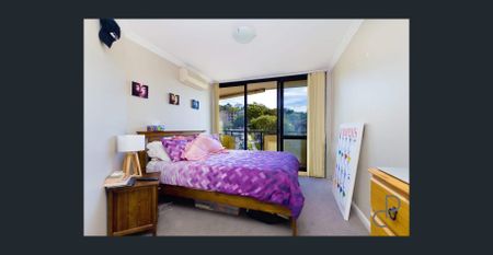 Ultra Convenient two bedroom apartment - Photo 5