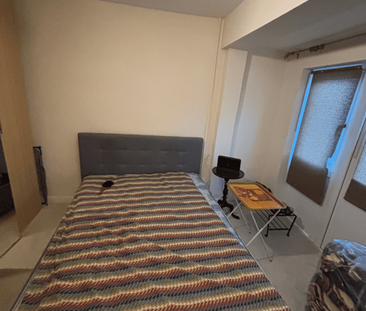 4 bedroom semi-detached house to rent - Photo 1