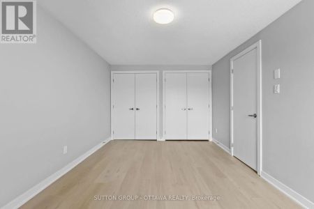 68 - 2939 FAIRLEA CRESCENT - Photo 2