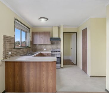 Neat home with sea views - Photo 4