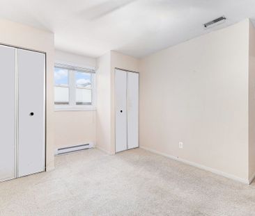 For Lease - 7 Harness Lane Unit# C, Kanata, Ontario - Photo 4