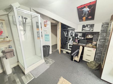 Flat 3, 68 Victoria Road, Leeds, LS6 1DL - Photo 5