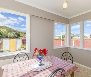 Secure 3BR plus Sunroom in Taita, Lower Hutt - Photo 4