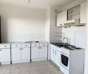 Location Appartement 1 pièce 31m² GRASSE 06130 - Photo 2