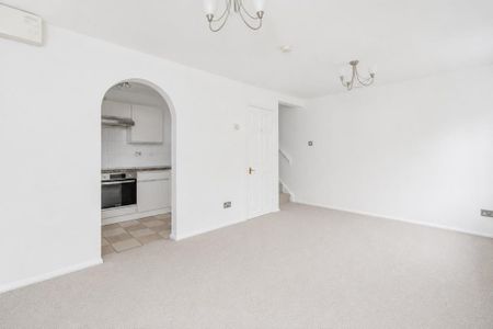 2 bedroom end of terrace house to rent - Photo 4
